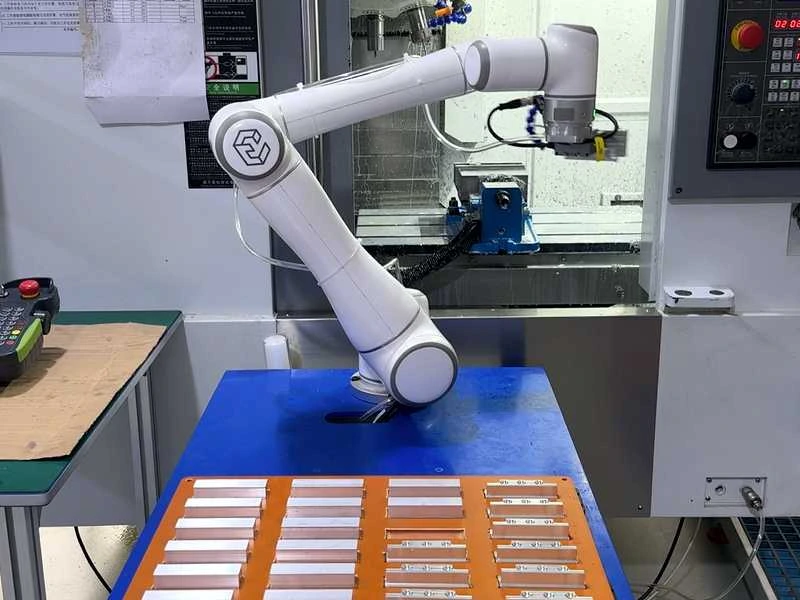using robots for CNC machining